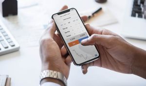 برای نوسان خرید کنیم یا سهامداری؟