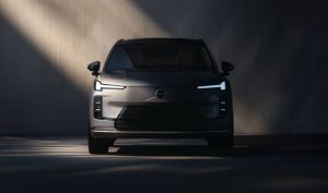 ولوو از XC70 پلاگین هیبریدی رونمایی کرد؛ گزینه‌ای احتمالی برای بازار آمریکا
