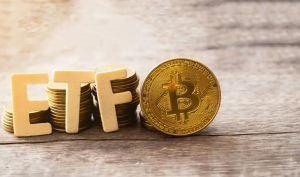 تغییر مسیر جریان سرمایه در ETFهای رمزارزی؛ ورود نقدینگی به بیت‌کوین، اتریوم و ریپل همزمان با نخستین خروج سرمایه از SOL