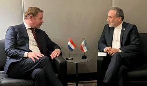گفت‌وگوی عراقچی و وزیر خارجه هلند در حاشیه نشست سازمان منع سلاح‌های شیمیایی