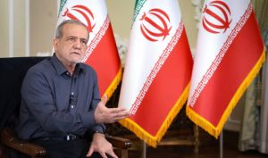 پزشکیان: استعفا نخواهم داد؛ می‌ایستم و با مردم صحبت می‌کنم | ترامپ که تفاهم‌نامه را امضا کرد، من هم در همان سطح امضا کردم