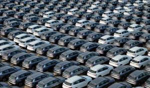 آغاز دور جدید ثبت‌نام خودروهای وارداتی از ۲۵ بهمن؛ فرصت سه‌روزه برای متقاضیان