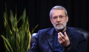 علی لاریجانی: اگر آمریکا زیان جنگ را بفهمد، مذاکرات آغاز می‌شود / امکان عادی‌سازی روابط با سوریه منتفی نیست