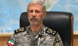 امیر حاتمی: ناوشکن‌های آمریکا با خاموشی رادار نزدیک شدند؛ پاسخ ما آتشی بود