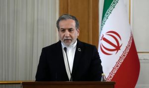 عراقچی: آمریکا باید انتخاب کند؛ آتش‌بس یا تداوم جنگ از طریق اسرائیل