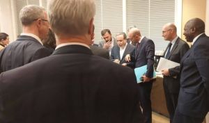 روزنامه نگار آمریکایی ؛ «عراقچی» و وزرای خارجه ۳ کشور اروپایی فردا در مورد اسنپ‌بک تلفنی گفت‌و‌گو می‌کنند