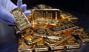 آیا سقوط تاریخی طلا تکرار سال ۲۰۰۸ است؟ پیش‌بینی تحلیلگران از آینده فلز زرد