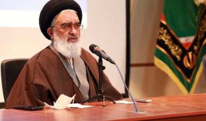 امام جمعه قم :دست ندادن رئیس‌جمهور به زن خارجی و اقدام دختر وی نمونه‌ای از حفظ اصول دینی بود