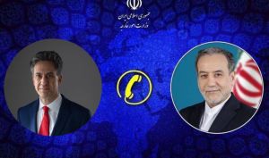 گفت‌وگوی عراقچی و همتای انگلیسی درباره روابط دوجانبه و تحولات بین‌المللی