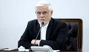 هشدار معاون اول رئیس‌جمهور به محتکران: «انبارهای پر از کالا را باز می‌کنیم!»