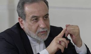 عراقچی: گفت‌وگو با ویتکاف صحت ندارد