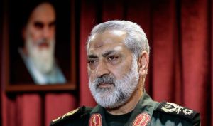 سردار شکارچی: از زمان اعلام آتش‌بس، جنگنده‌های آمریکا حتی یک روز هم تنگه هرمز را ترک نکرده‌اند