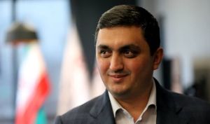 جزئیاتی از بازگشایی نماد پرسپولیس