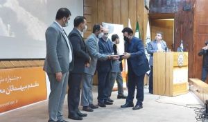ذوب‌ آهن اصفهان به عنوان نوآور محصول برتر ایرانی برگزیده شد