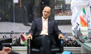 بازدید نایب رئیس هیئت مدیره بانک دی از شعبه کیش