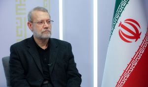 سفر علی لاریجانی به عمان در جریان مذاکرات