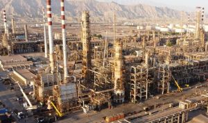 عضو هیئت رئیسه کمیسیون انرژی مجلس: احداث پالایشگاه و پتروپالایشگاه راه برون‌رفت از مشکلات خام‌فروشی است