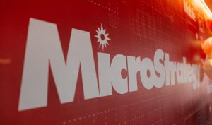 مدیرعامل ماکرواستراتژی جایش را به رئیس شرکت داد