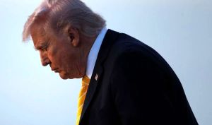 ترامپ: خارج کردن ذخایر اورانیوم غنی شده ایران ضروری نیست/ فقط واشنگتن و پکن می‌توانند به غبار هسته‌ای تهران دسترسی پیدا کنند
