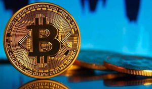 خطر سقوط بیت کوین تا ۱۰۰۰۰ دلار با تداوم آشفتگی وال استریت