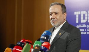 عراقچی: حملاتی که در جنگ اخیر به تاسیسات هسته‌ای و شیمیایی ما صورت گرفت، خطر اشاعه مواد رادیواکتیو را به دنبال دارد/ ممکن است وقتی این مواد منتشر شود، به مرز‌های ایران هم محدود نباشد