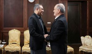 منبع داخلی: وزیر کشور پاکستان برای دیدار با مسئولان بلند پایه ایرانی، عازم‌ تهران شد/ او در این سفر «پیش‌برد مذاکرات» را پیگیری خواهد کرد
