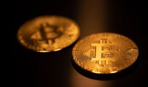 هشدار تحلیلگر بلومبرگ: احتمال سقوط شدید بیت کوین تا 10,000 دلار!