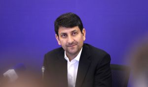 وزیر ارتباطات: پیگیر رفع اختلال اینترنت هستیم