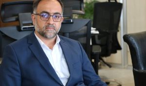 مدیرعامل هلدینگ مالی و سرمایه‌گذاری سینا در گفت‌وگو با بورس ۲۴: عرضه اولیه سیمکات گامی در مسیر مردمی‌سازی اقتصاد است