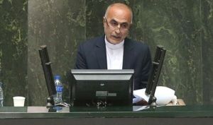 عضو کمیسیون صنایع و معادن مجلس: هیچ یک از نمایندگان با عرضه خودرو در بورس کالا مخالفت نکرده و نخواهند کرد