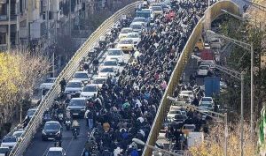 تجمع ها و ناآرامی ها: بازداشت 30 نفر در ملارد تهران / دستگیری تعدادی در لرستان / بازداشت 7 نفر در کرمانشاه / تجمع در اصفهان