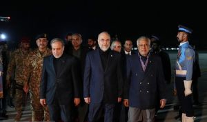 تهدید حمله به هواپیمای هیات ایرانی در بازگشت از اسلام‌آباد/ فرود اضطراری هواپیما در مشهد/ مذاکره‌کنندگان با قطار و خودرو راهی تهران شدند