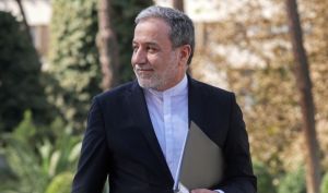 عراقچی: با ویتکاف تماسی نداشتم / اعمال دیپلماسی از طریق تهدید نظامی نمی‌تواند نتیجه‌بخش و مفید باشد