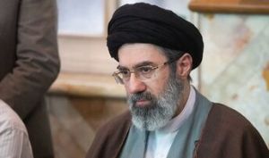 آیت‌الله سیدمجتبی خامنه‌ای، رهبر جدید ایران کیست؟/ ارتباط مستمر با فرماندهان و رهبران جبهه مقاومت جنبه مهمی از شخصیت سیدمجتبی خامنه‌ای است