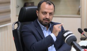 وزیر اقتصاد در مقاله ای در روزنامه فایننشال تایمز: دولت به جای نفت، به درآمدهای مالیاتی اتکا می کند