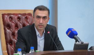 مدیر نظارت بر ناشران سازمان بورس: بازگشایی نماد معاملاتی «فارس» پس از افشای اطلاعات و ارائه توضیحات شرکت انجام می‌شود/ بازگشایی نمادهای فجر انرژی و مبین انرژی منوط به افشای اطلاعات و صورت‌های مالی است