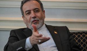 یادداشت عراقچی در گاردین: برای خروج از این بازی باخت-باخت کنونی، سه کشور اروپایی باید مسیر مخرب خود را عوض کنند