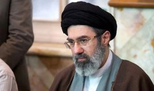 رهبر انقلاب در مراسم تشییع خانواده شهید خود شرکت می‌کند؟