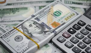 نگهداری دلار در خانه غیرقانونی می‌شود؟