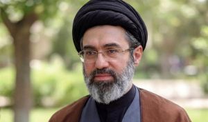 روایتی از روند مداوای رهبر انقلاب در روز اول جنگ/ یک الی دو بخیه به ایشان زده شد/ تا ساعت ۲ بامداد دهم اسفند ایشان مهمان ما بودند