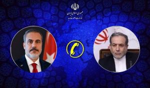 عراقچی خطاب به وزیرخارجه ترکیه: رفتارها و گفتارهای متناقض آمریکا، تردید برانگیز است
