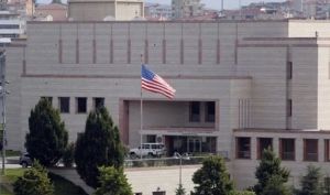 سفارت آمریکا در اسرائیل: شهروندان آمریکایی به دلیل خطر تشدید اوضاع، ترک خاورمیانه را مد نظر قرار دهند/ برای لغو پروازها، بسته شدن موقت حریم هوایی و سایر اختلالات سفر آماده باشید