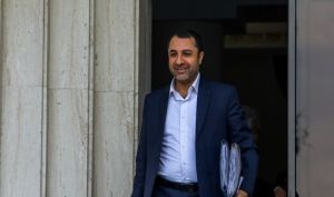 صالح آبادی: نرخ‌ ارز حتما تعدیل می‌شود