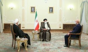 تاکید سران سه قوه در نشست هفتگی؛ همکاری هر چه بیشتر قوا برای حل مسائل و مشکلات معیشتی مردم