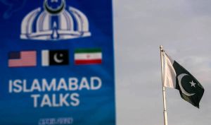 الحدث: اسلام‌آباد به دنبال قانع کردن تهران و واشنگتن به «انعطاف» در مذاکره است