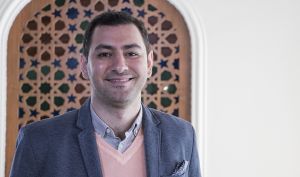 پیشنهاد یک کارشناس بورس : به سبد سهام خود دست نزنید!