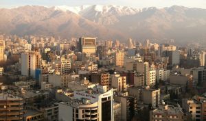 تخمین فروشندگان مسکن از نرخ دلار؛ آپارتمان‌ها با دلار چند تومانی قیمت‌گذاری می‌شوند؟