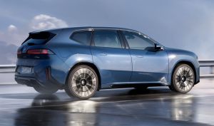 فروش محدود شاسی بلند لوکس تمام برقی  BMW استارت خورد
