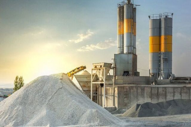سودای سیمانی‌ها در بورس کالا؛ سبقت قیمت سیمان ۱۴۰۵ از ارقام سال گذشته با رشد ۳۲ درصدی