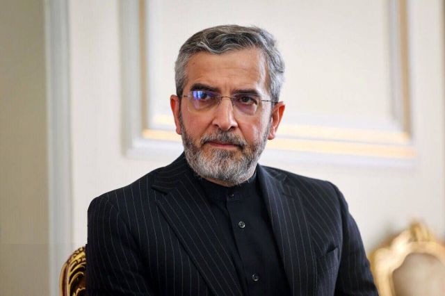 توافق ایران و عمان برای تدوین رویه جدید عبور و مرور در تنگه هرمز